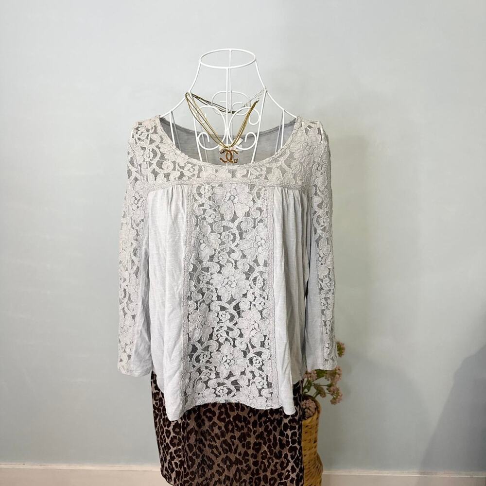 Cute vintage y2k Aeropostale grey lace peasant blouse